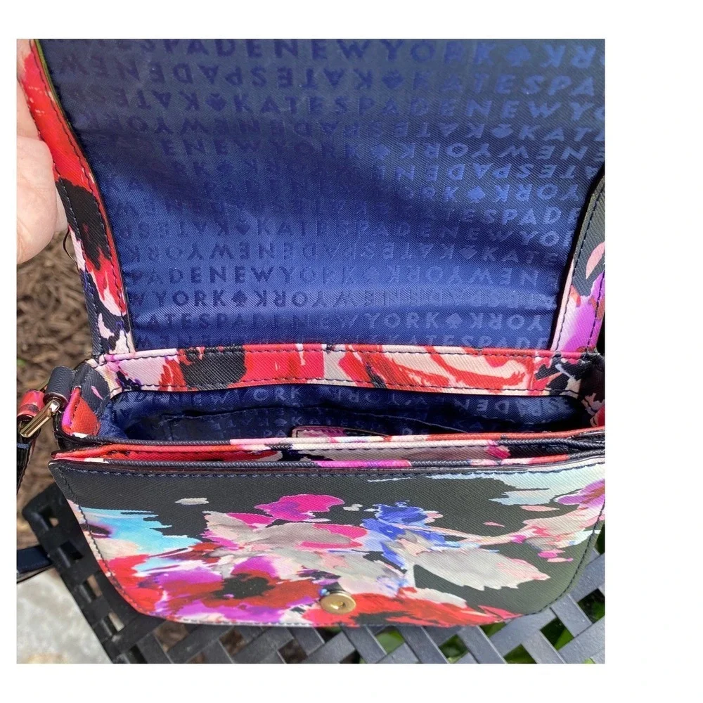 Kate Spade Laurel Way Carsen Blurry Floral Crossbody Saffiano Leather Bag‎